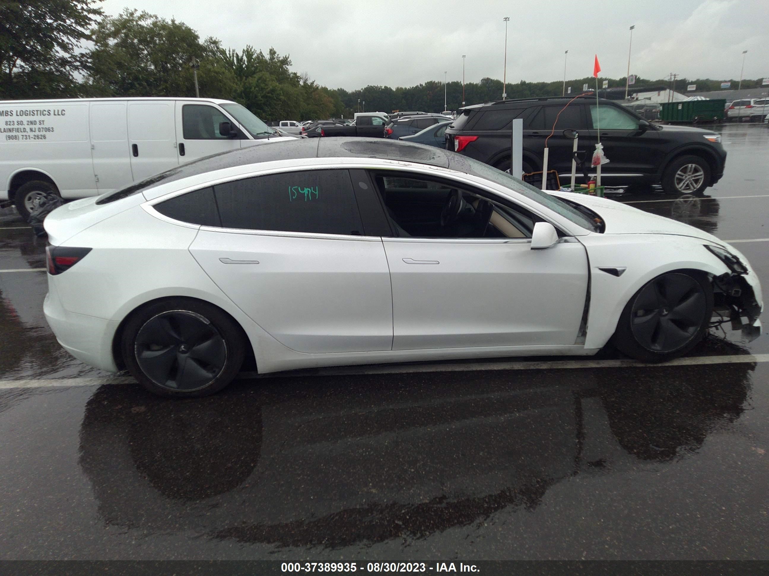 Photo 10 VIN: 5YJ3E1EB0LF619718 - TESLA MODEL 3 