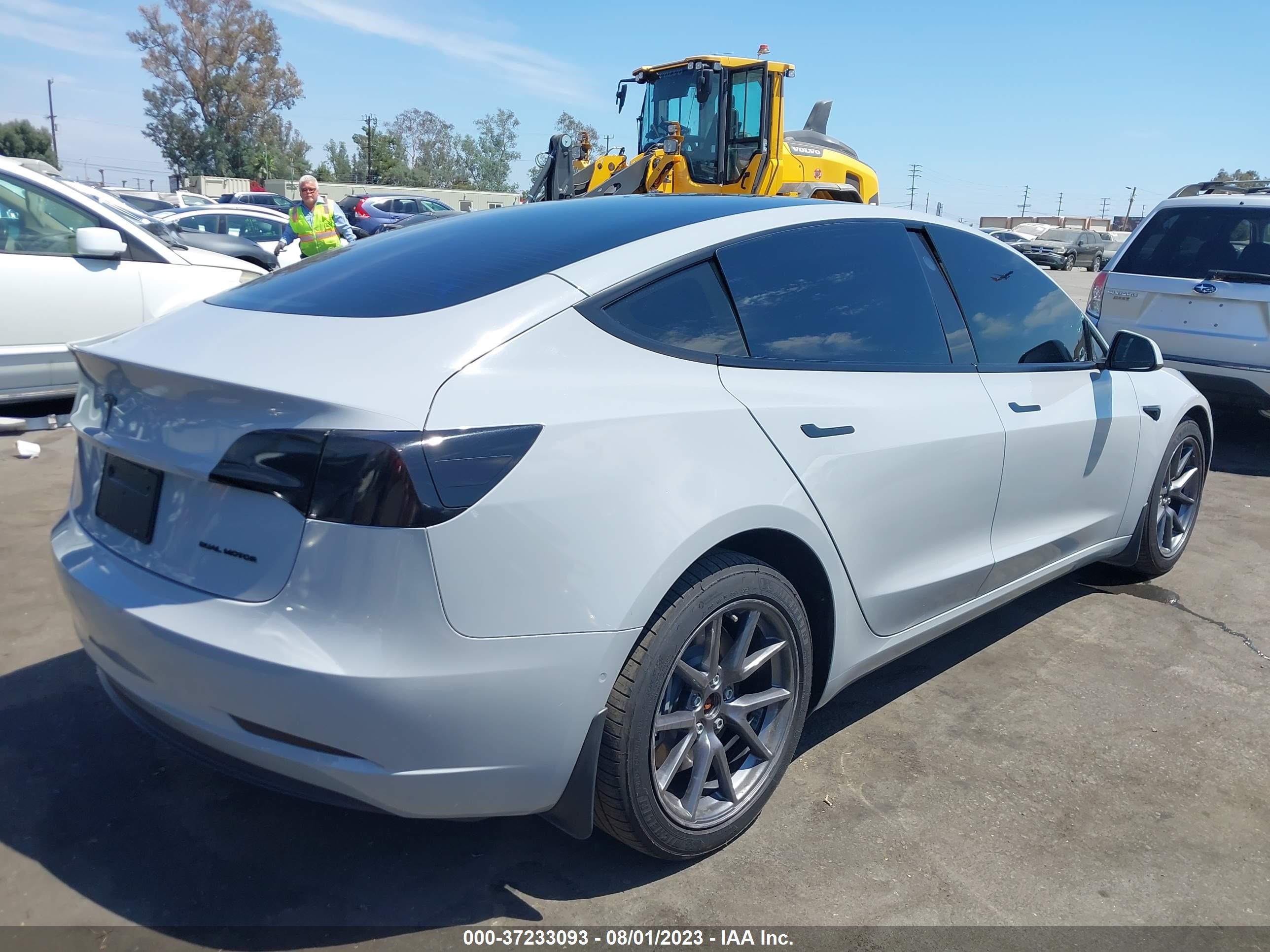 Photo 3 VIN: 5YJ3E1EB0MF004278 - TESLA MODEL 3 