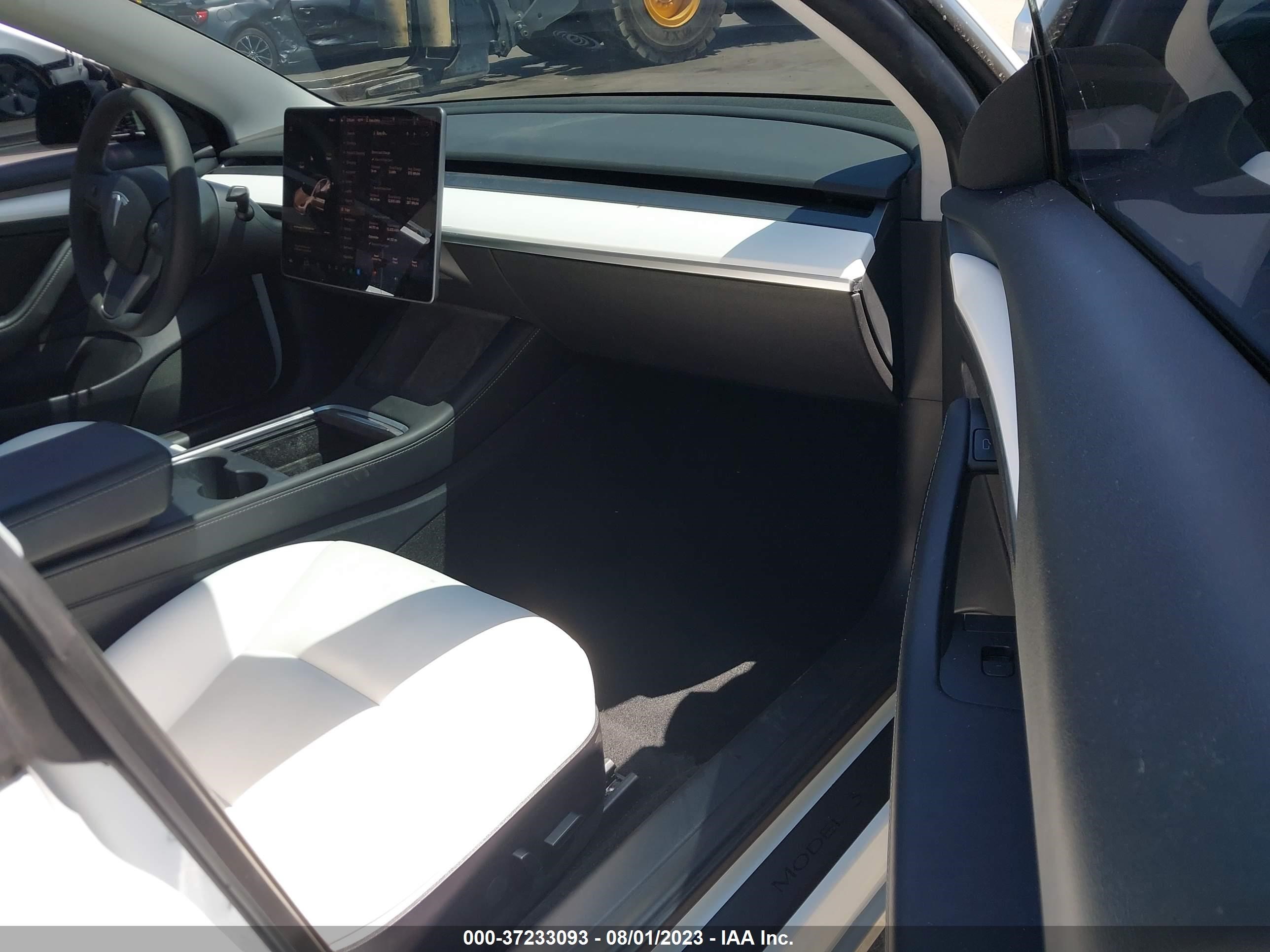 Photo 4 VIN: 5YJ3E1EB0MF004278 - TESLA MODEL 3 