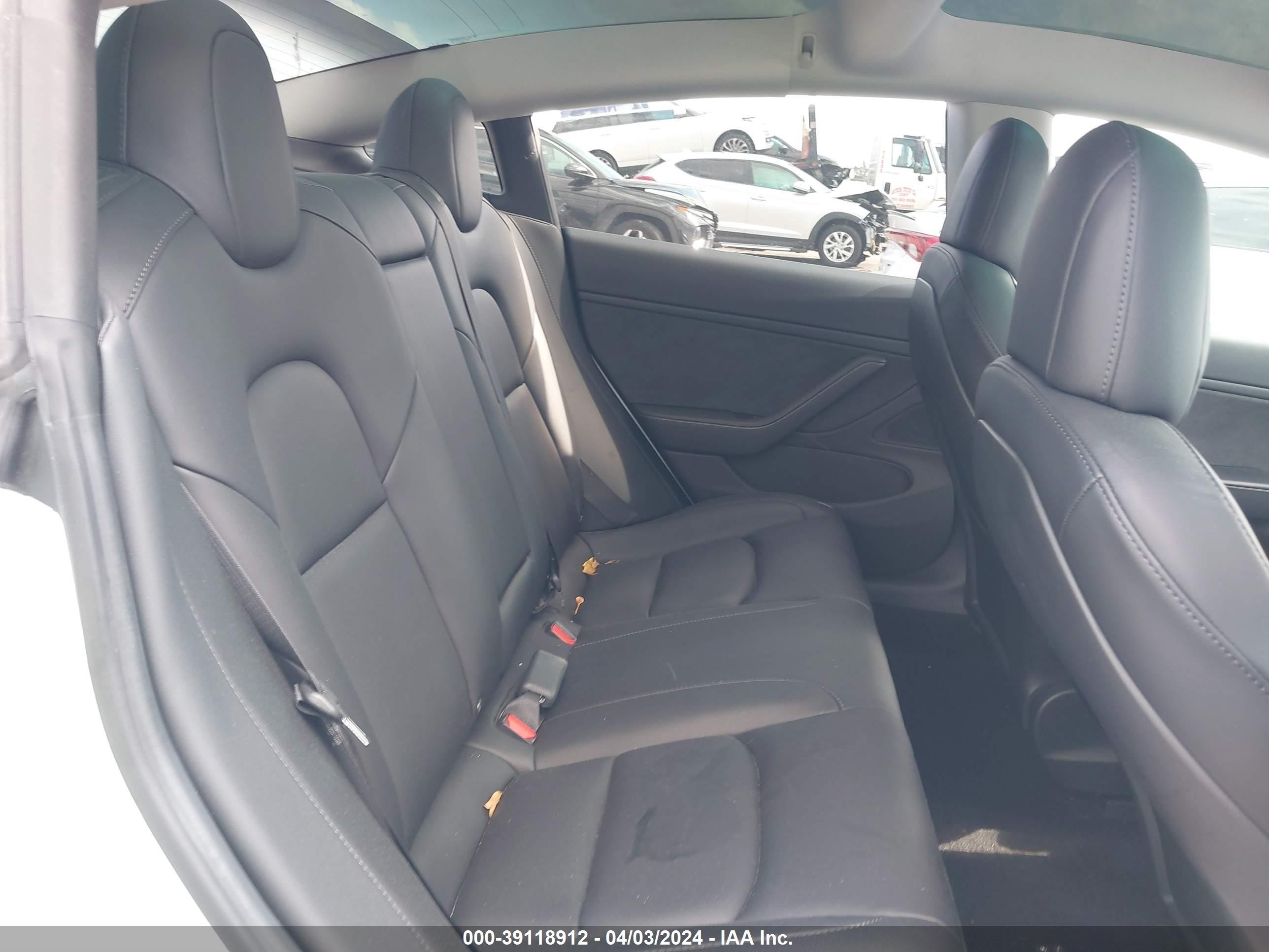 Photo 7 VIN: 5YJ3E1EB0MF869767 - TESLA MODEL 3 