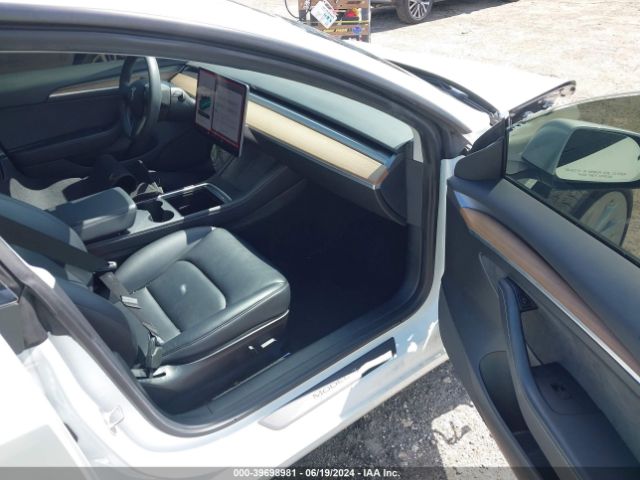 Photo 4 VIN: 5YJ3E1EB0NF165490 - TESLA MODEL 3 