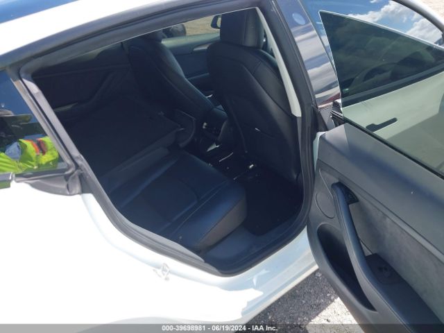 Photo 7 VIN: 5YJ3E1EB0NF165490 - TESLA MODEL 3 