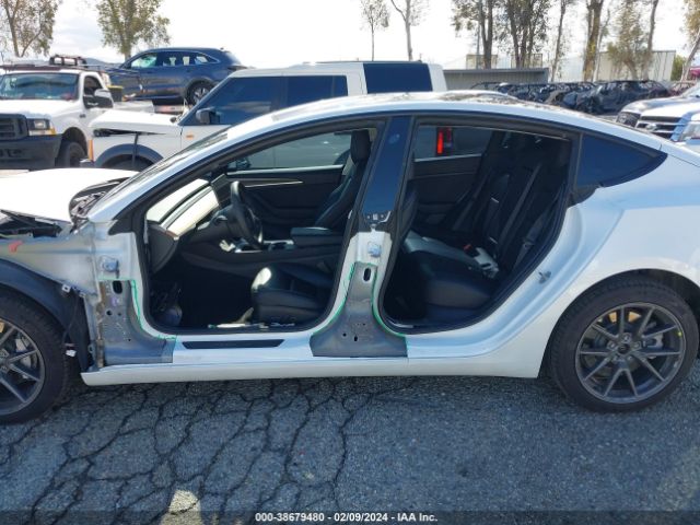 Photo 5 VIN: 5YJ3E1EB0NF169538 - TESLA MODEL 3 