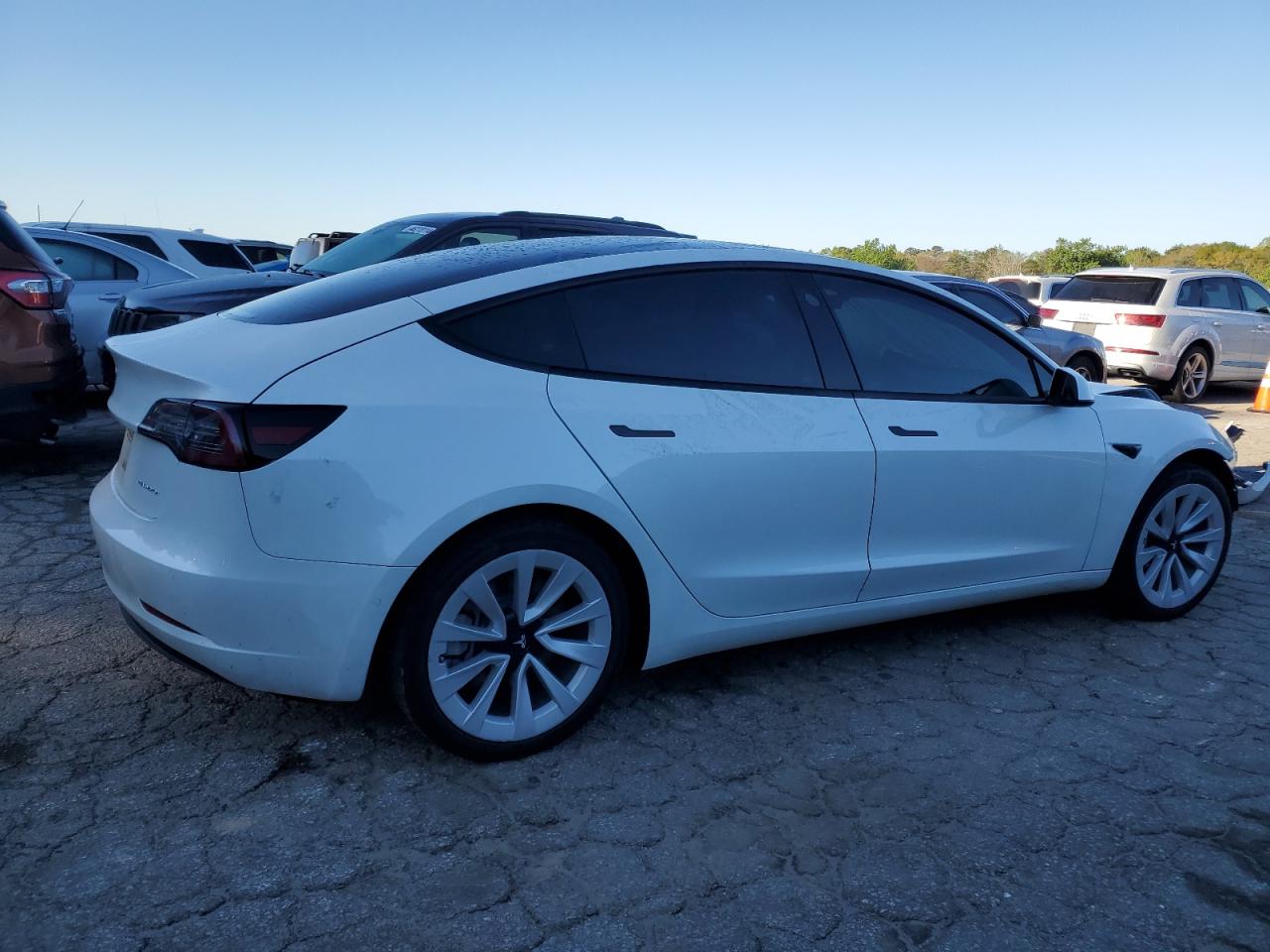 Photo 2 VIN: 5YJ3E1EB0NF177008 - TESLA MODEL 3 