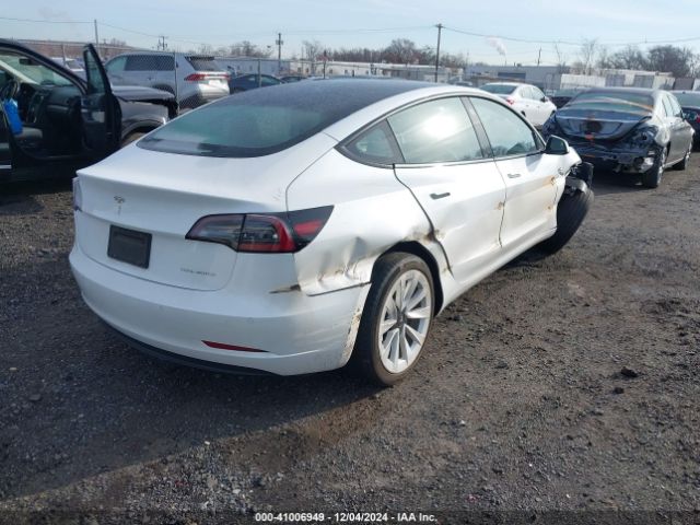 Photo 3 VIN: 5YJ3E1EB0NF208516 - TESLA MODEL 3 