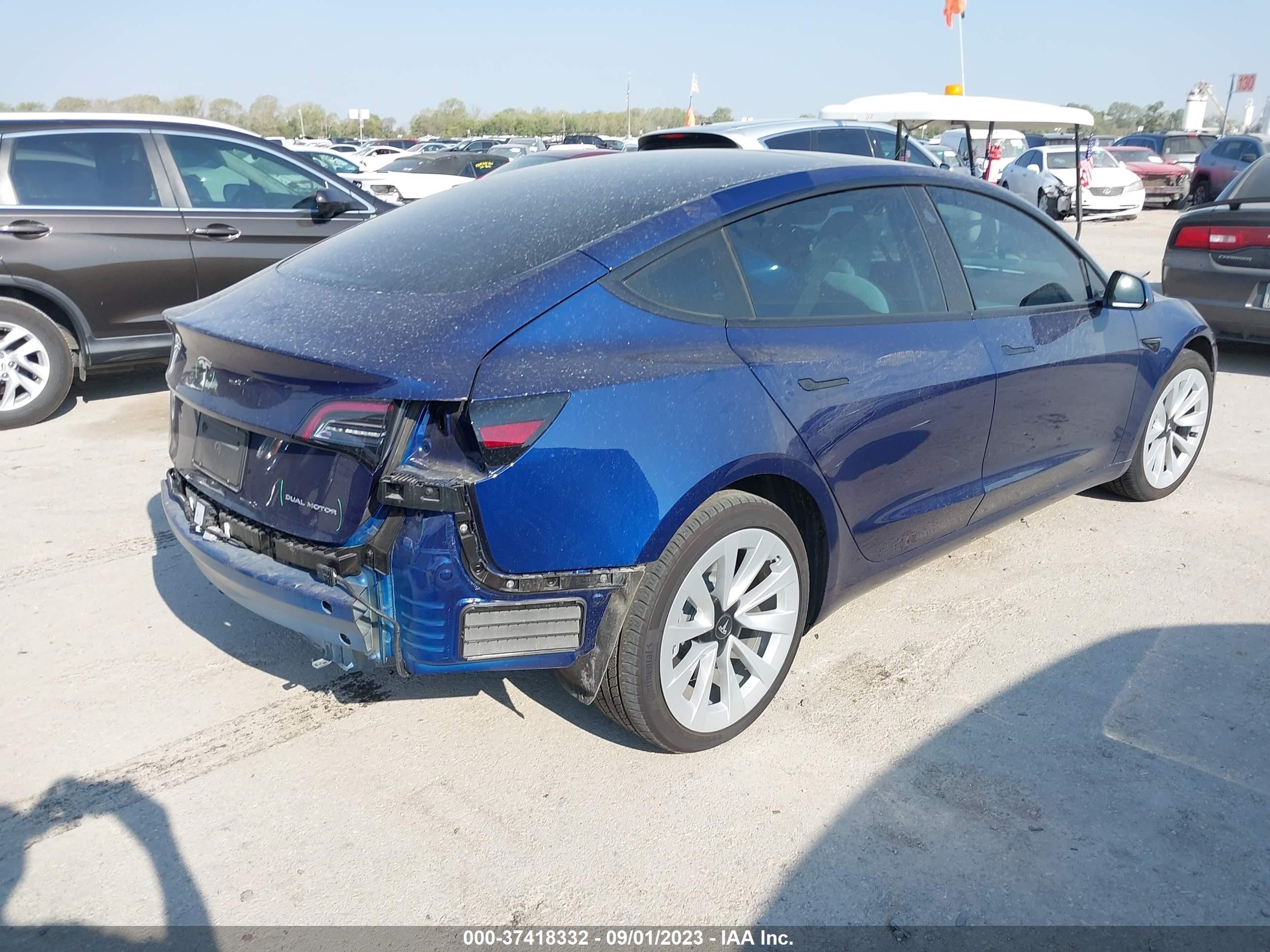 Photo 3 VIN: 5YJ3E1EB0NF268893 - TESLA MODEL 3 