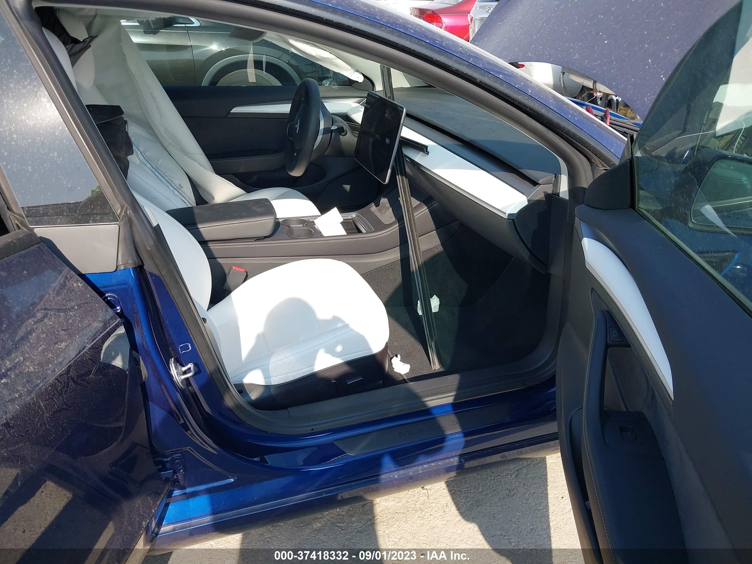 Photo 4 VIN: 5YJ3E1EB0NF268893 - TESLA MODEL 3 