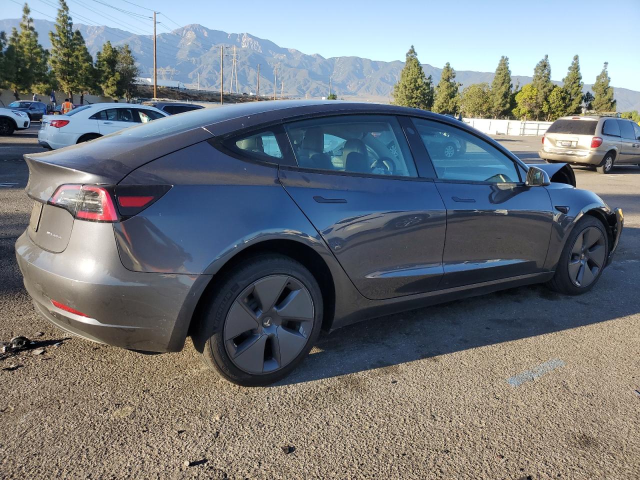 Photo 2 VIN: 5YJ3E1EB0NF294054 - TESLA MODEL 3 