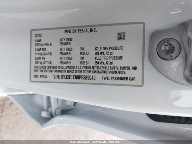 Photo 8 VIN: 5YJ3E1EB0PF389040 - TESLA MODEL 3 