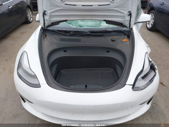 Photo 9 VIN: 5YJ3E1EB0PF389457 - TESLA MODEL 3 