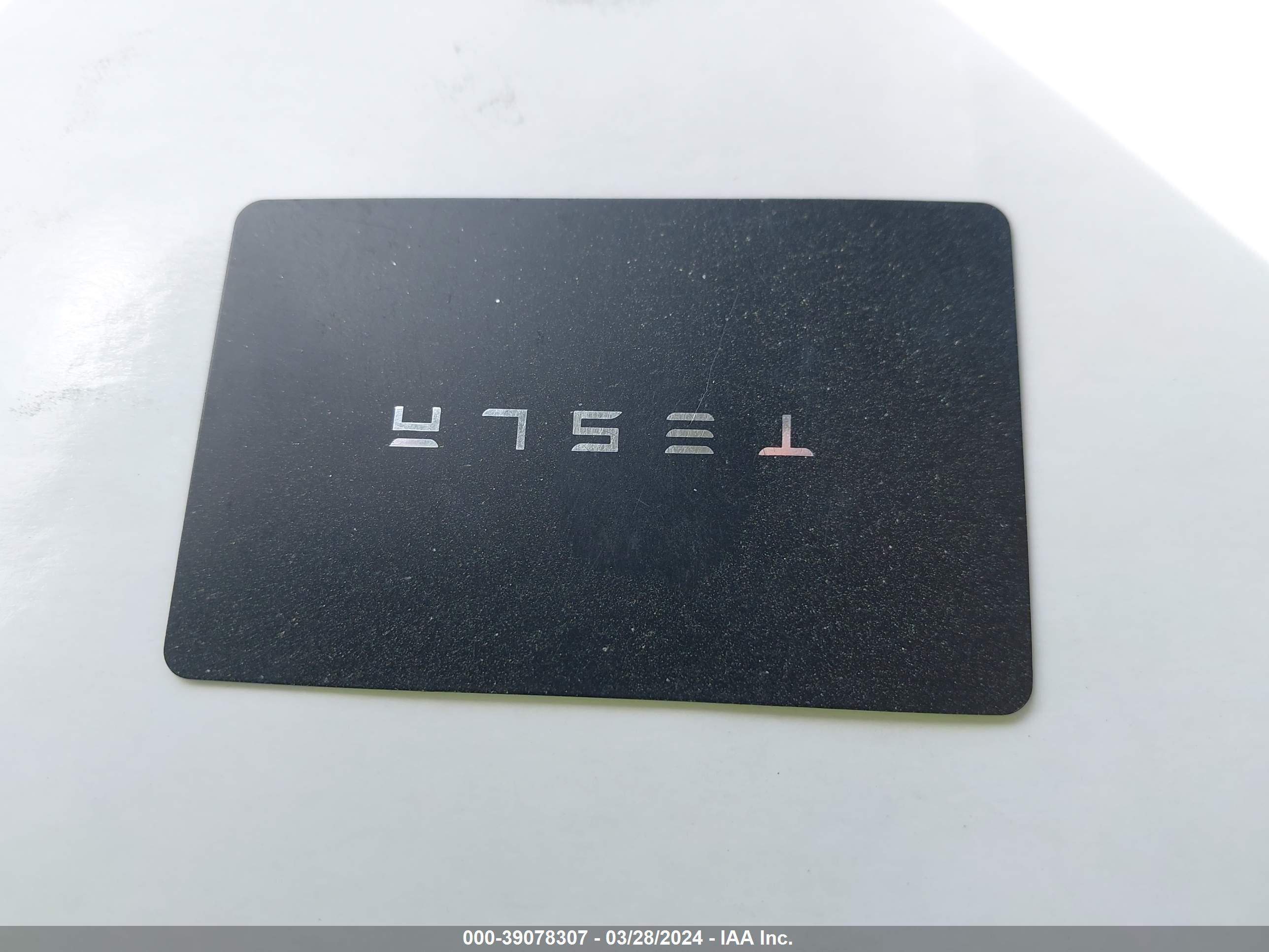 Photo 10 VIN: 5YJ3E1EB0PF629610 - TESLA MODEL 3 