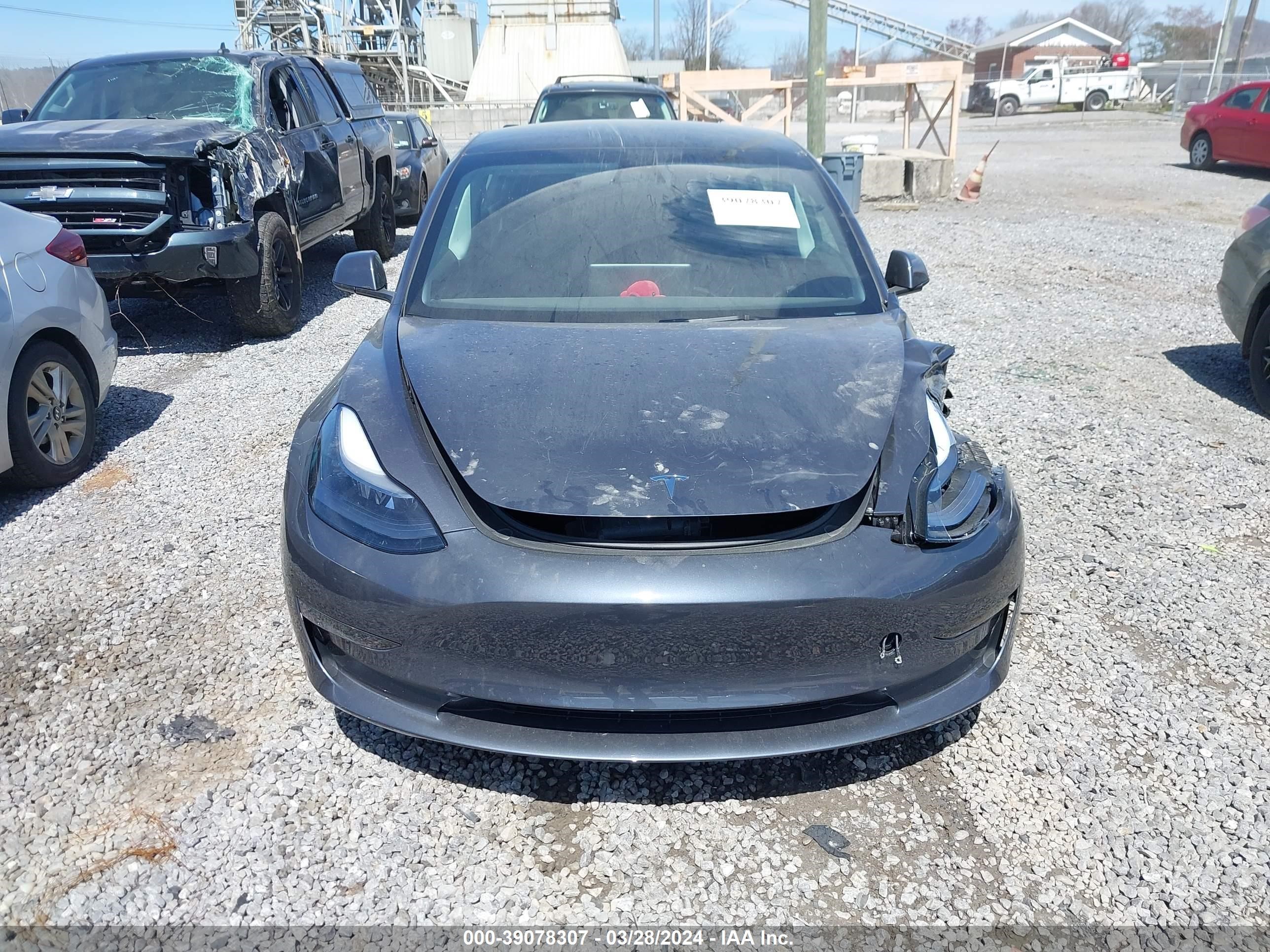 Photo 11 VIN: 5YJ3E1EB0PF629610 - TESLA MODEL 3 