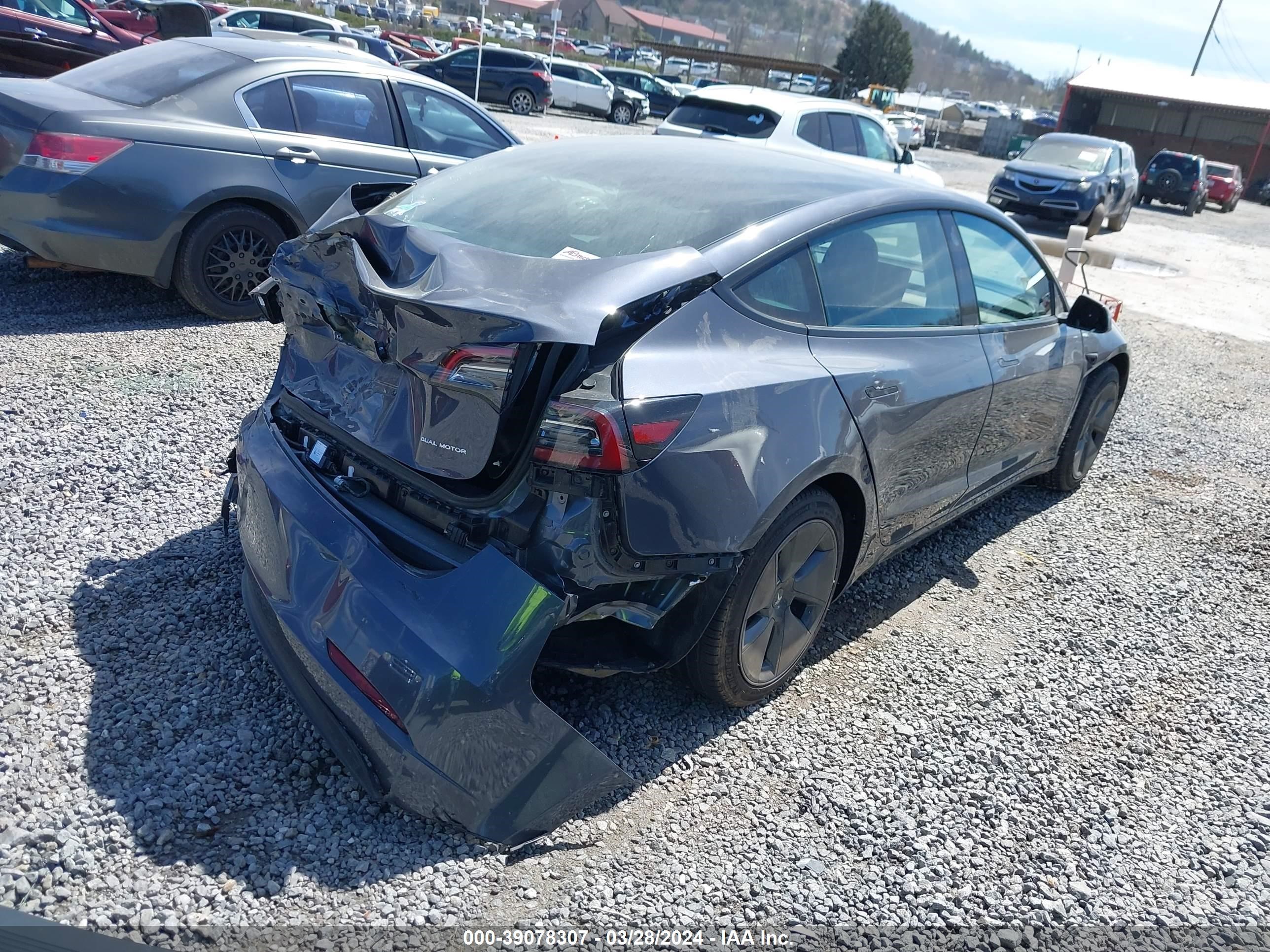 Photo 3 VIN: 5YJ3E1EB0PF629610 - TESLA MODEL 3 