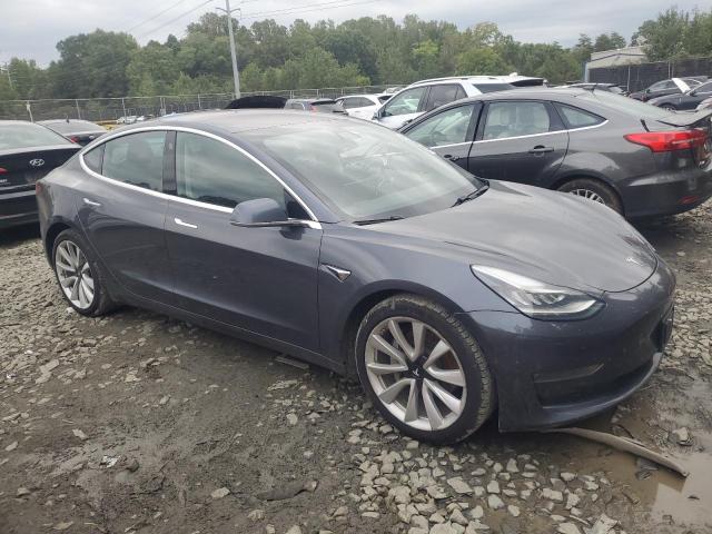 Photo 3 VIN: 5YJ3E1EB1JF076943 - TESLA MODEL 3 