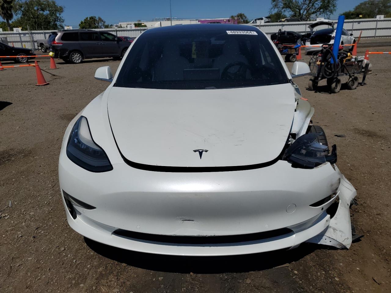 Photo 4 VIN: 5YJ3E1EB1JF081740 - TESLA MODEL 3 