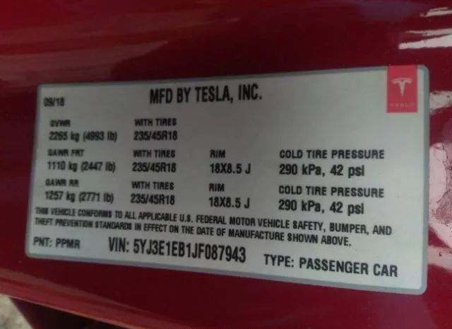 Photo 8 VIN: 5YJ3E1EB1JF087943 - TESLA MODEL 3 