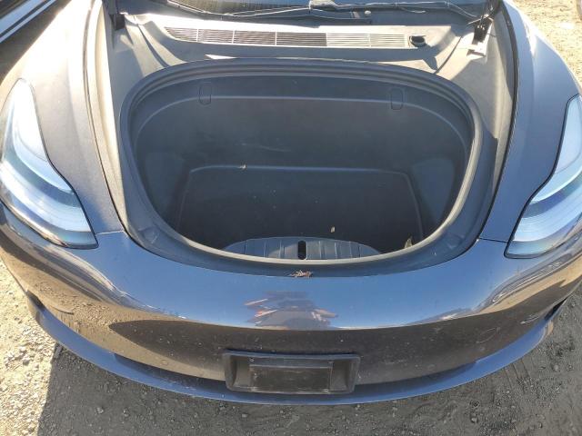 Photo 10 VIN: 5YJ3E1EB1JF099400 - TESLA MODEL 3 