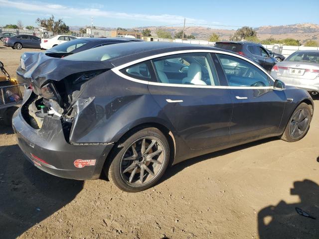 Photo 2 VIN: 5YJ3E1EB1JF099400 - TESLA MODEL 3 