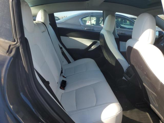 Photo 9 VIN: 5YJ3E1EB1JF099400 - TESLA MODEL 3 