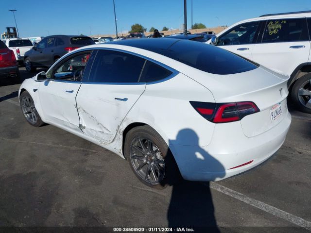 Photo 2 VIN: 5YJ3E1EB1JF111626 - TESLA MODEL 3 