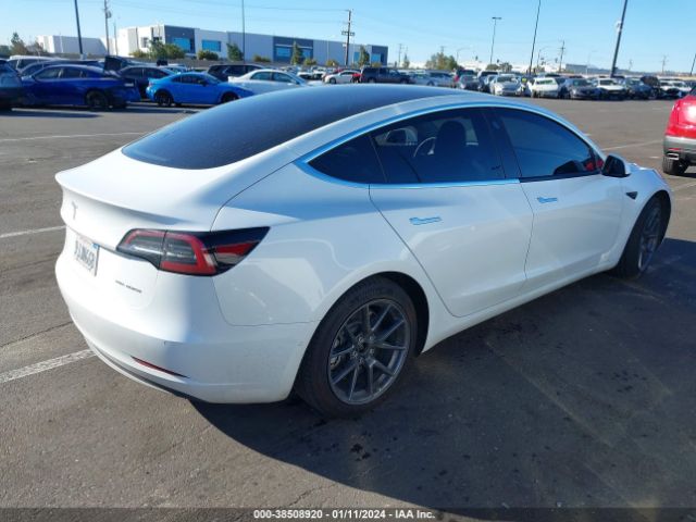 Photo 3 VIN: 5YJ3E1EB1JF111626 - TESLA MODEL 3 