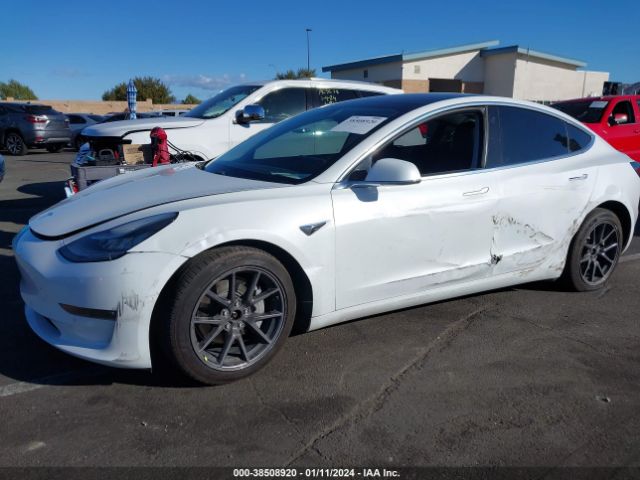 Photo 5 VIN: 5YJ3E1EB1JF111626 - TESLA MODEL 3 