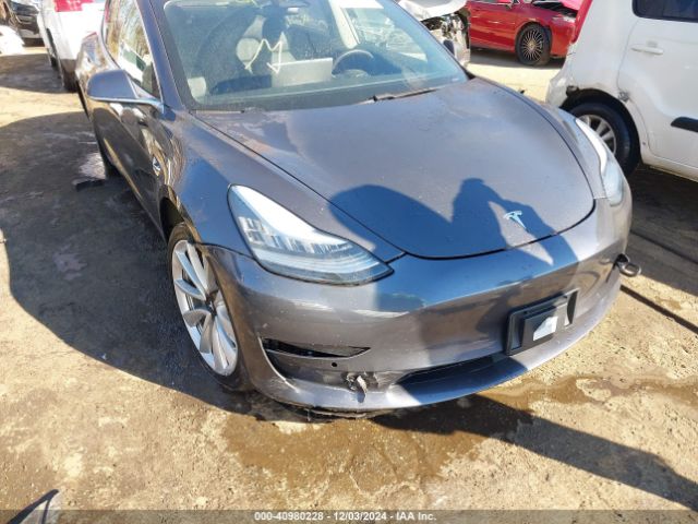 Photo 5 VIN: 5YJ3E1EB1JF115773 - TESLA MODEL 3 