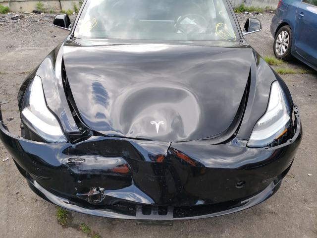 Photo 6 VIN: 5YJ3E1EB1JF184687 - TESLA MODEL 3 