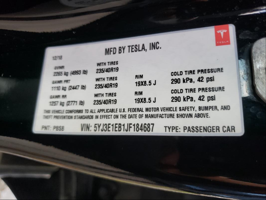 Photo 9 VIN: 5YJ3E1EB1JF184687 - TESLA MODEL 3 