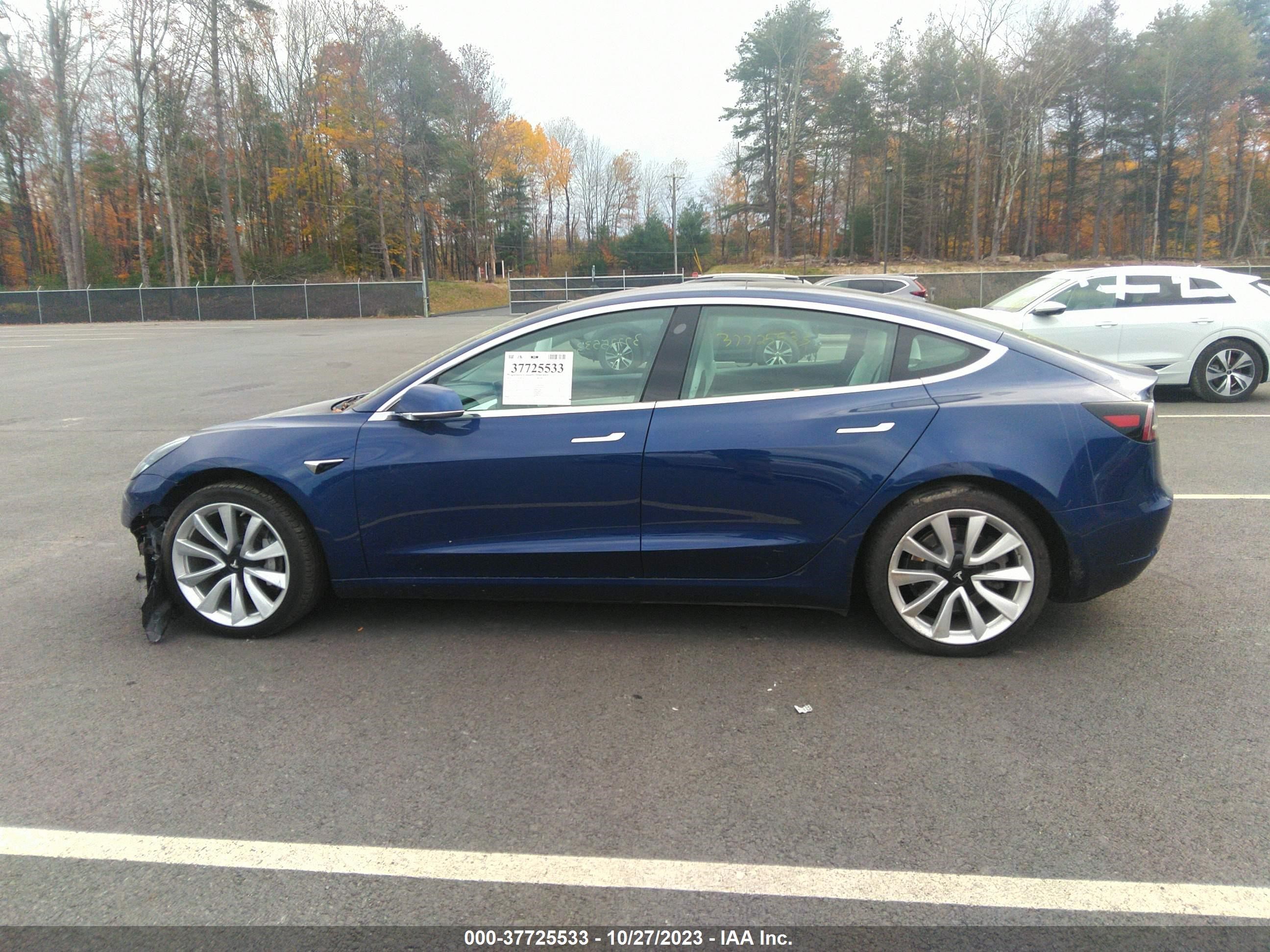 Photo 13 VIN: 5YJ3E1EB1KF392070 - TESLA MODEL 3 