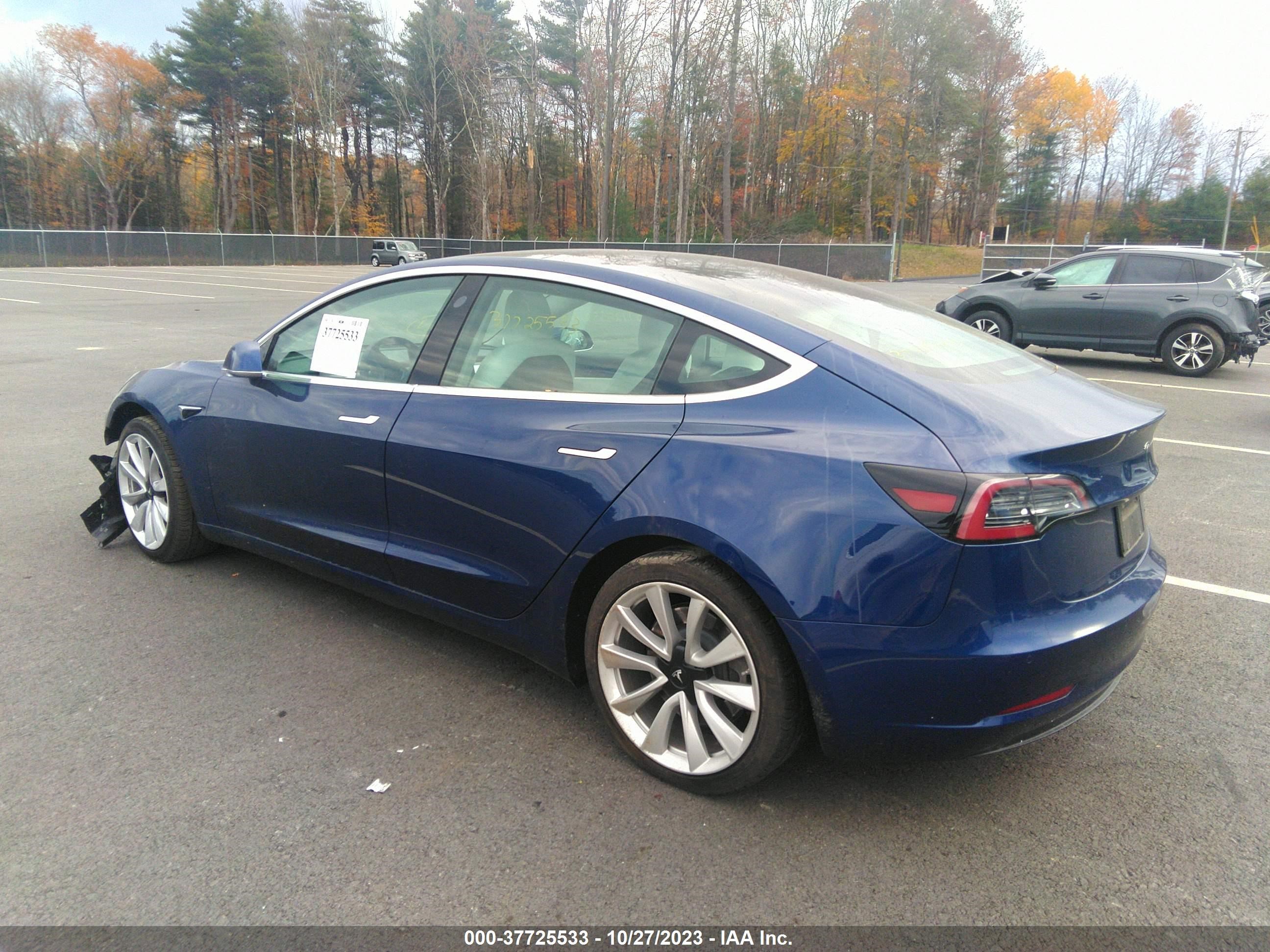 Photo 2 VIN: 5YJ3E1EB1KF392070 - TESLA MODEL 3 