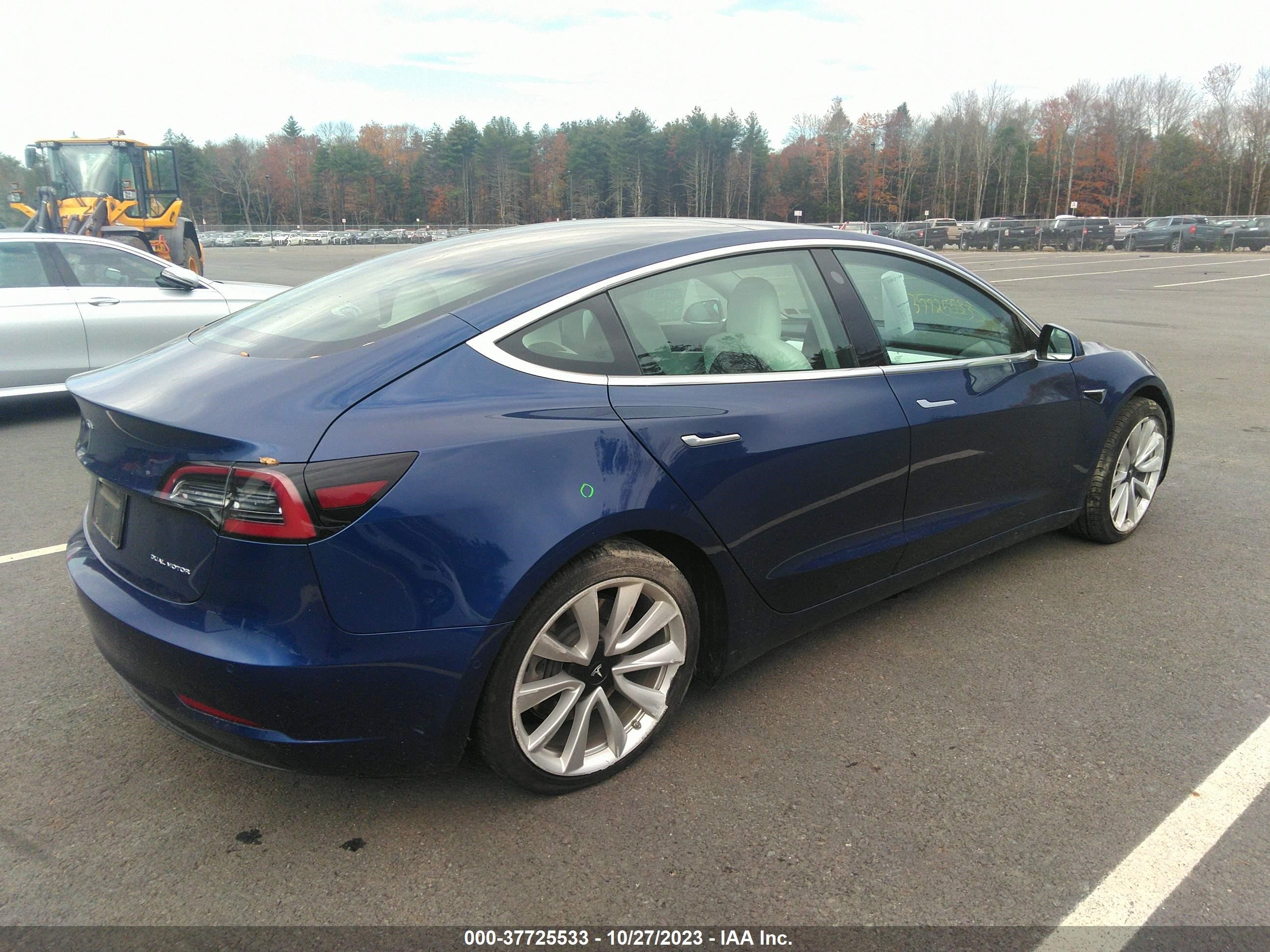 Photo 3 VIN: 5YJ3E1EB1KF392070 - TESLA MODEL 3 