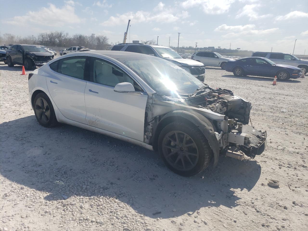 Photo 3 VIN: 5YJ3E1EB1KF406808 - TESLA MODEL 3 