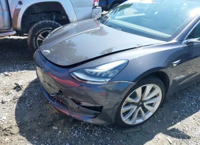 Photo 5 VIN: 5YJ3E1EB1KF433748 - TESLA MODEL 3 