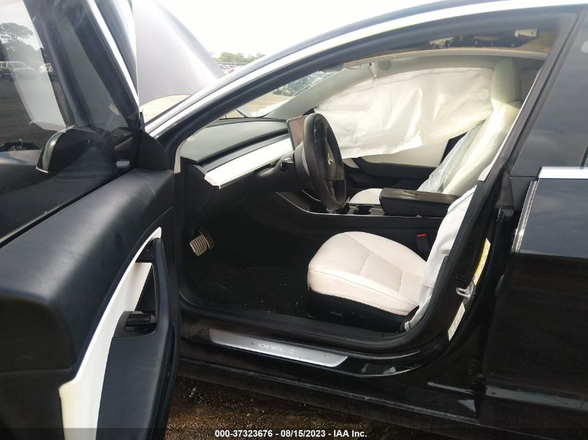 Photo 4 VIN: 5YJ3E1EB1KF476969 - TESLA MODEL 3 