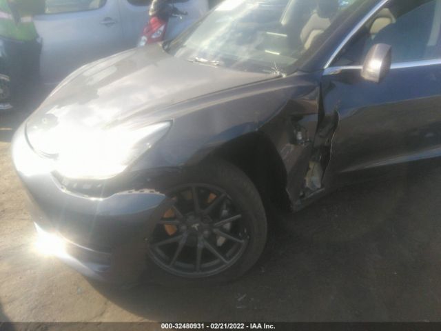 Photo 5 VIN: 5YJ3E1EB1KF481279 - TESLA MODEL 3 