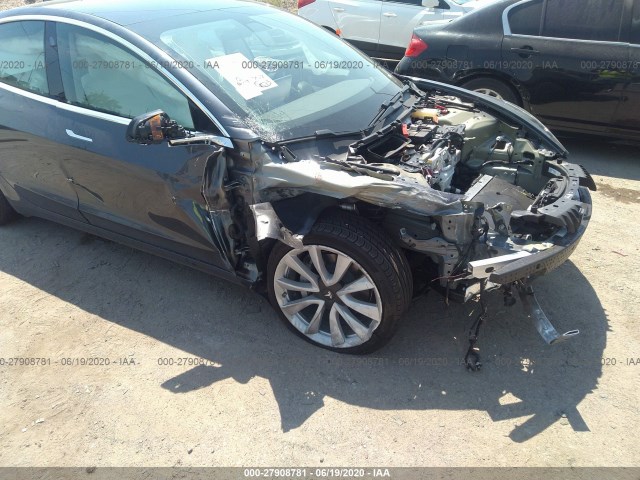 Photo 5 VIN: 5YJ3E1EB1LF668801 - TESLA MODEL 3 