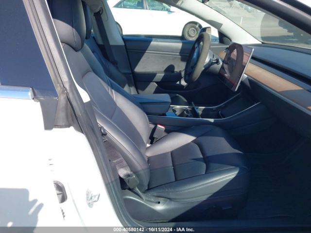 Photo 4 VIN: 5YJ3E1EB1LF735753 - TESLA MODEL 3 