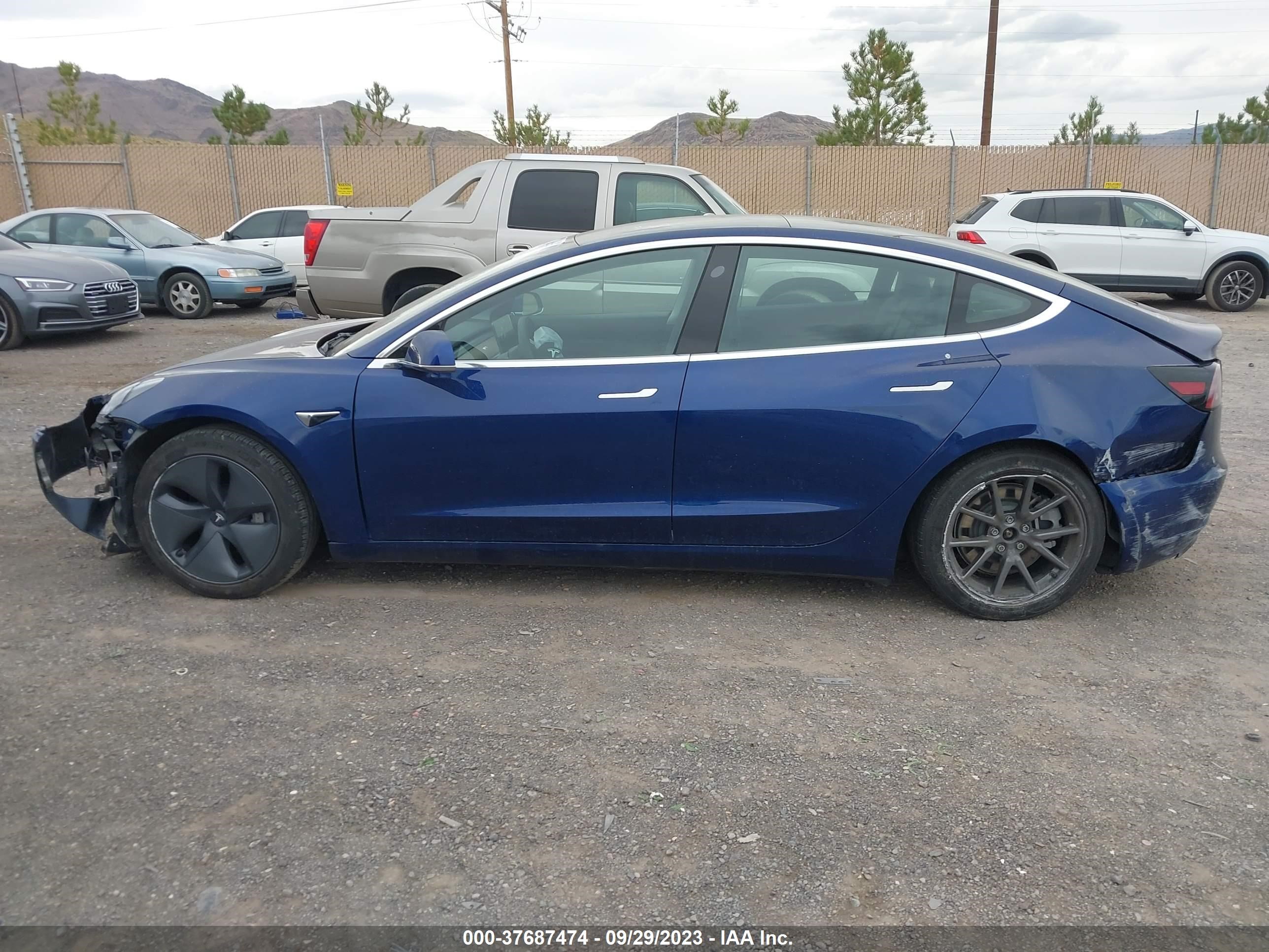 Photo 12 VIN: 5YJ3E1EB1LF798142 - TESLA MODEL 3 