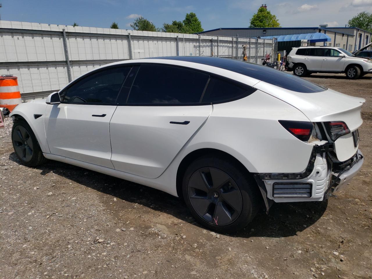 Photo 1 VIN: 5YJ3E1EB1MF852895 - TESLA MODEL 3 