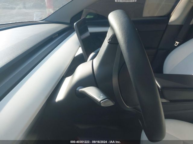 Photo 6 VIN: 5YJ3E1EB1NF131137 - TESLA MODEL 3 