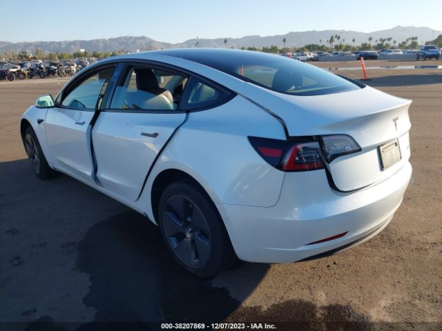 Photo 2 VIN: 5YJ3E1EB1NF152635 - TESLA MODEL 3 