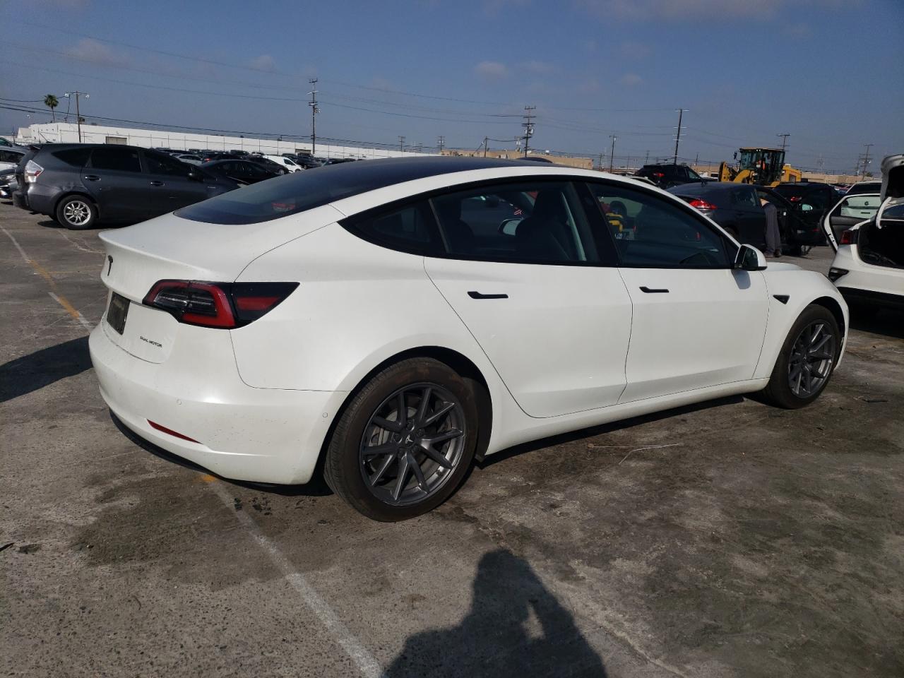 Photo 2 VIN: 5YJ3E1EB1NF204894 - TESLA MODEL 3 