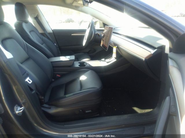 Photo 4 VIN: 5YJ3E1EB1NF205544 - TESLA MODEL 3 