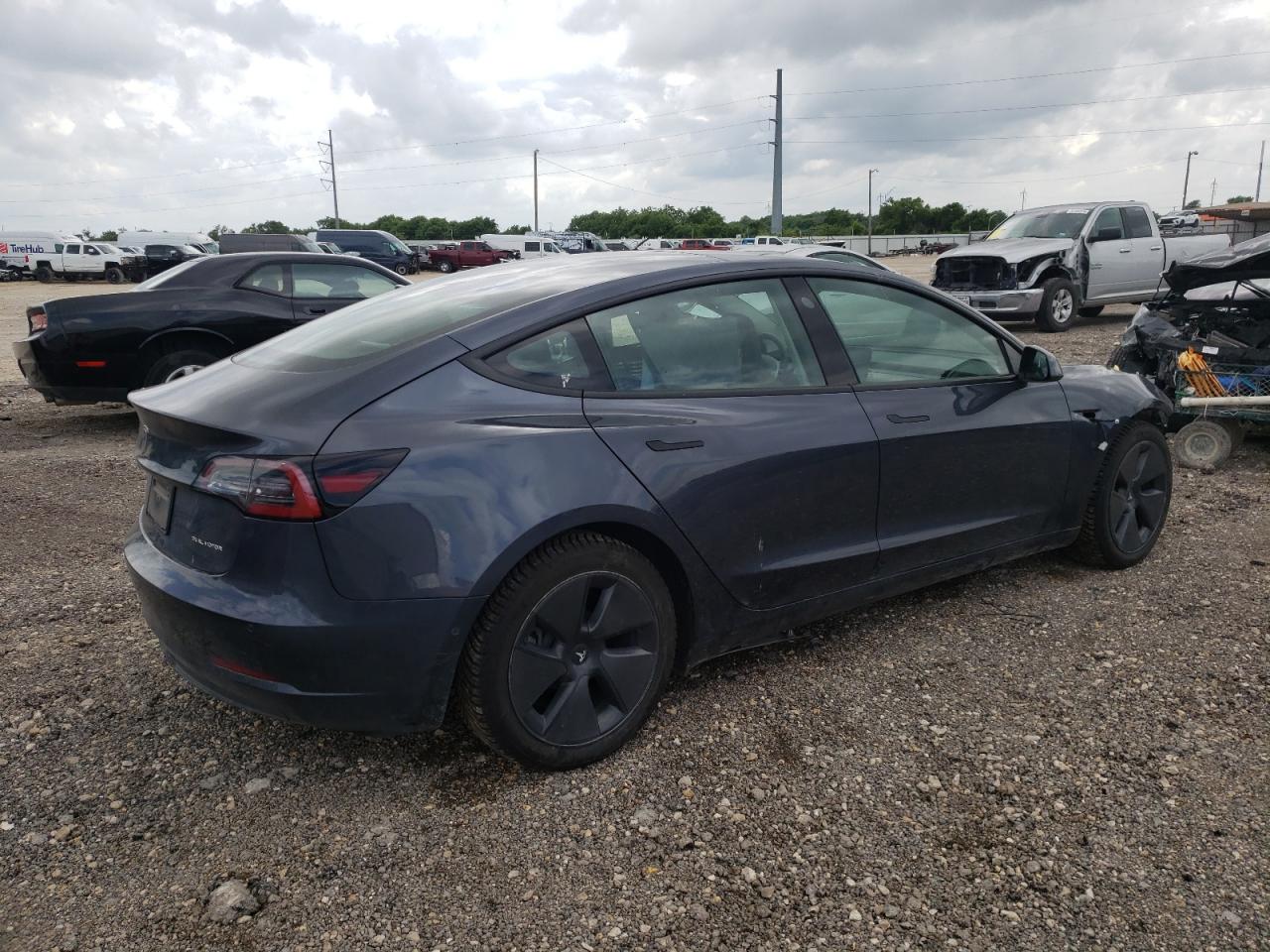 Photo 2 VIN: 5YJ3E1EB1NF344010 - TESLA MODEL 3 