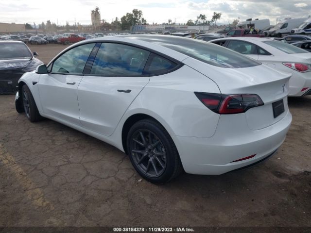 Photo 2 VIN: 5YJ3E1EB1PF392044 - TESLA MODEL 3 