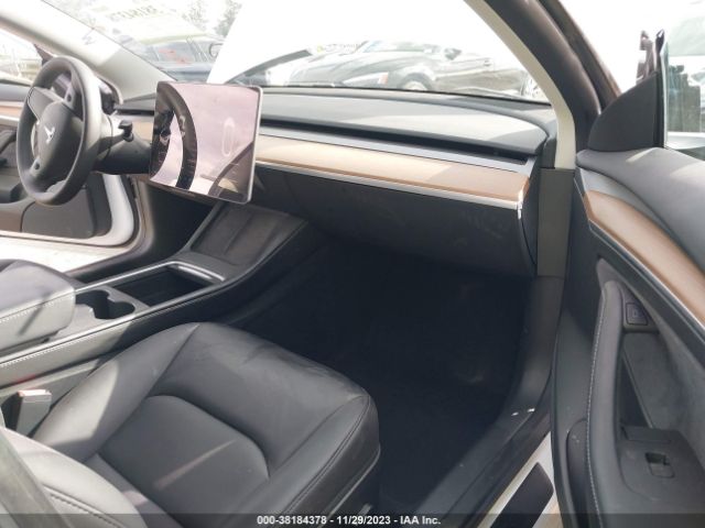 Photo 4 VIN: 5YJ3E1EB1PF392044 - TESLA MODEL 3 