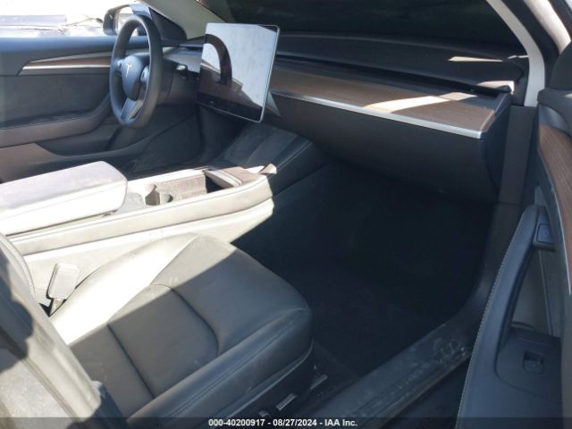 Photo 4 VIN: 5YJ3E1EB1PF660347 - TESLA MODEL 3 