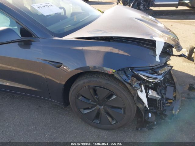 Photo 5 VIN: 5YJ3E1EB1RF787229 - TESLA MODEL 3 