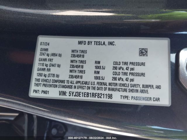 Photo 8 VIN: 5YJ3E1EB1RF821198 - TESLA MODEL 3 